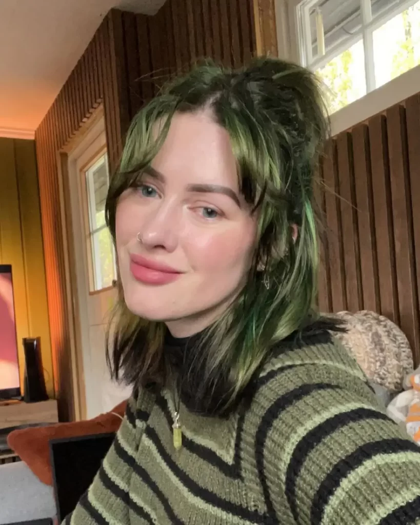 cat rambut warna hijau lumut