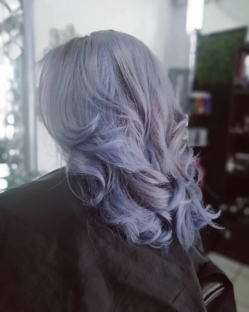 model rambut biru platinum