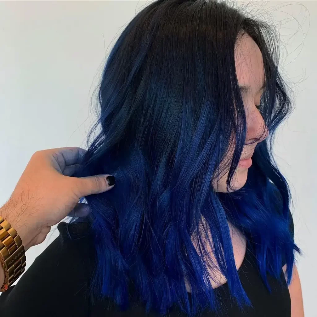 warna rambut biru gelap electric blue