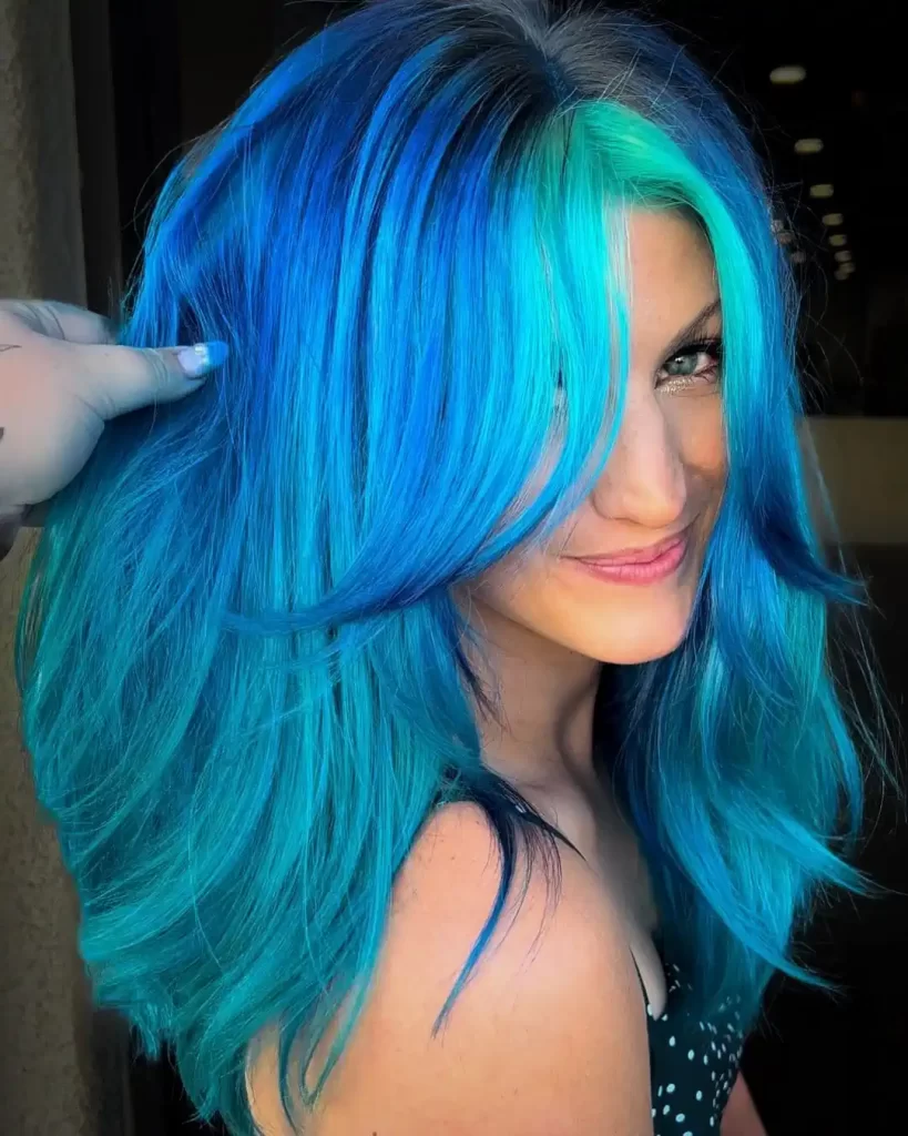 warna rambut hijau biru atau teal