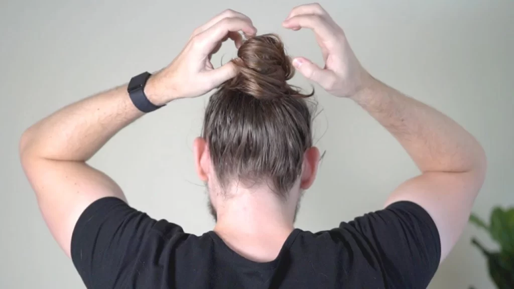 gaya rambut ikat pria