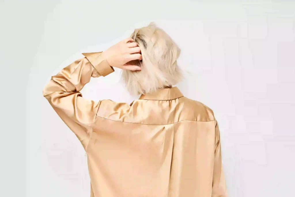 merawat rambut bleaching