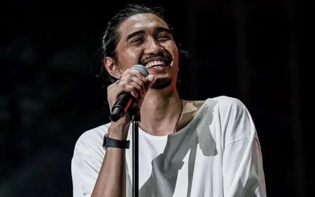 gaya rambut duta sheila on 7