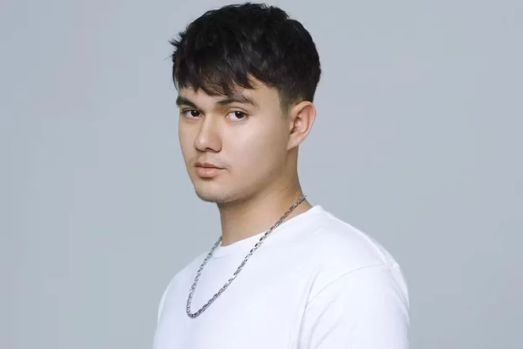 gaya rambut Nyoman Paul