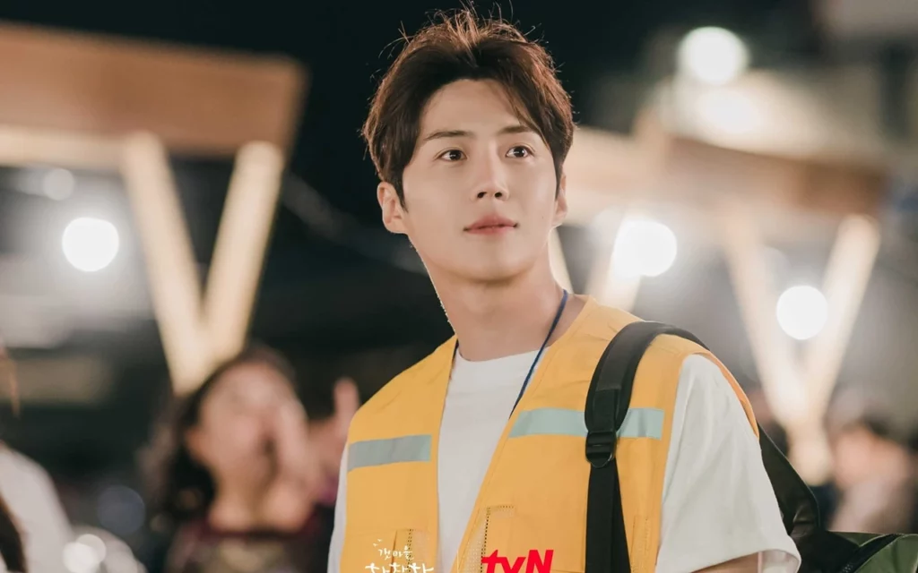 gaya rambut Kim Seon Ho