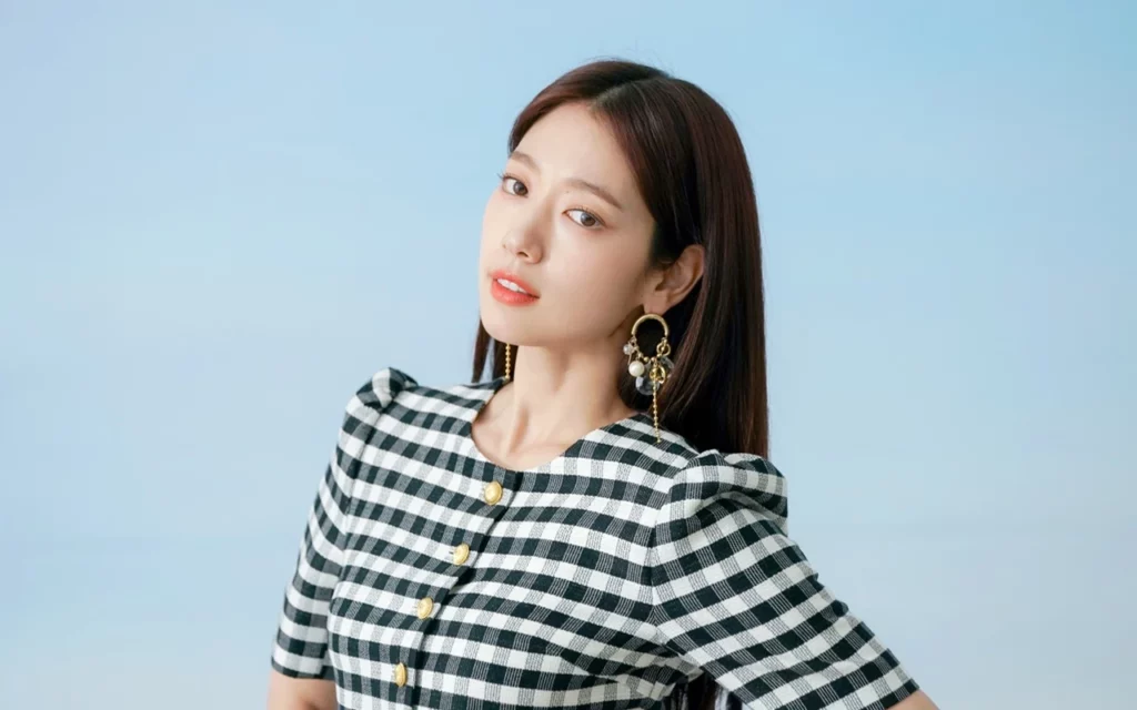 gaya rambut Park Shin Hye