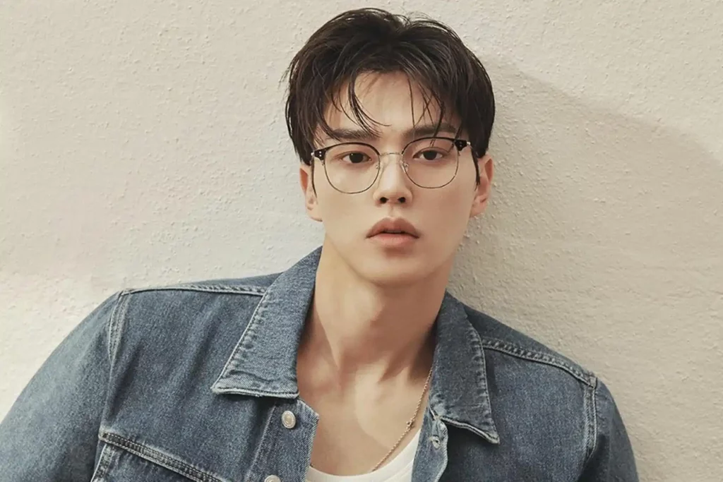 gaya rambut Song Kang