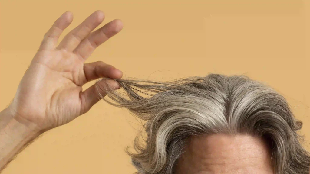 cara mewarnai rambut uban
