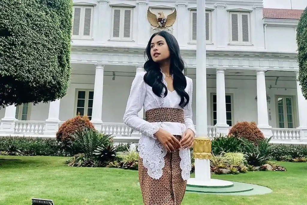 model rambut untuk kebaya