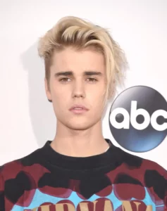 gaya rambut Justin Bieber